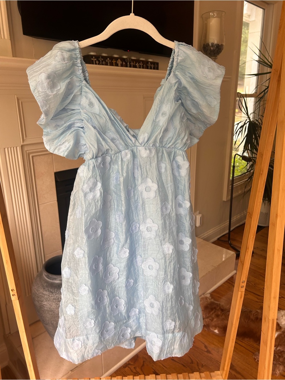 *can’t ship until 05/16* Light Blue Floral Puff Sleeve Dress